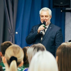 30 сентября в обновленном Театральном зале состоялся Открытый диалог директора колледжа с активными студентами