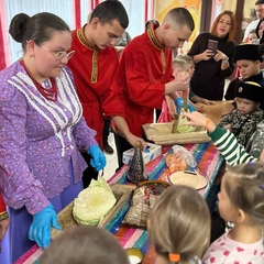 Студенты нашего колледжа организовали в Дворце творчества настоящие капустные вечерки!