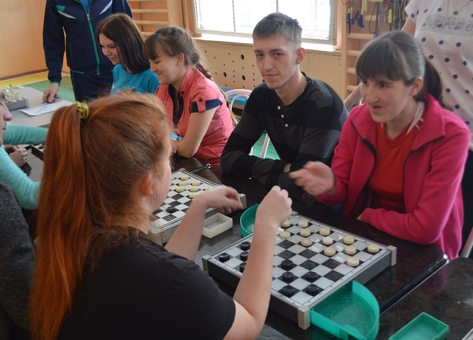 соревнования по шашкам и шахматам