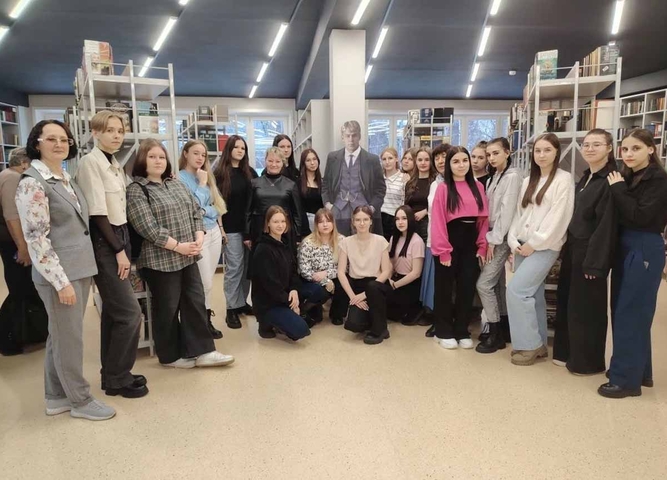 Студенты 392Д группы посетили Центральную городскую библиотеку им. И. Черемных