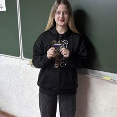 Студентка Филиала отмечена памятным шевроном  во Всероссийском конкурсе сочинений  «Боевой путь подразделения, в котором служит мой папа»