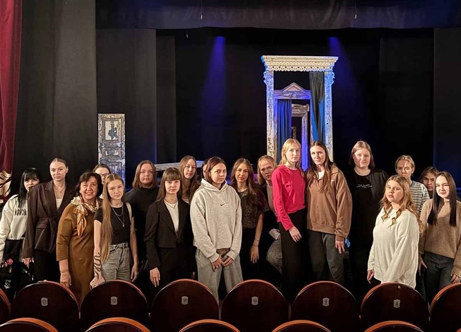 «Барин, Полина и Петух»