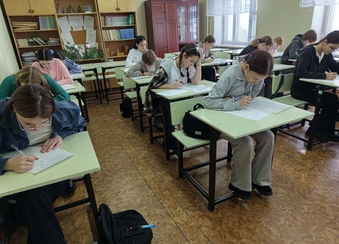 Интеллектуальный марафон «За страницами учебника математики» среди студентов первых курсов показал лучших