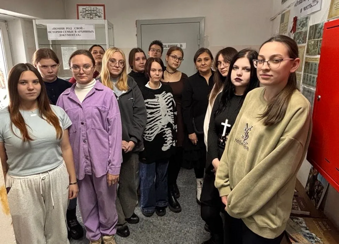 Погружение в историю: экскурсия будущих дизайнеров в Тулунский городской архив